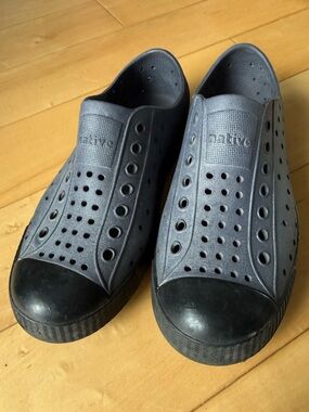 Native Jefferson grey kids shoes C13